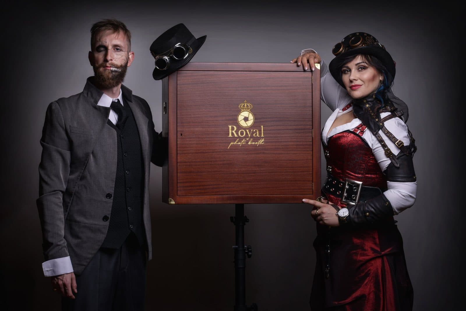 Tematická steampunk party s fotokoutkem Royal